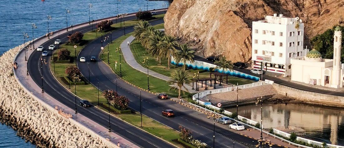 Road on the maskat corniche in Oman by Joyce El hage